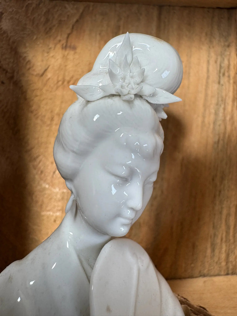 Guanyin de la Corona Floral